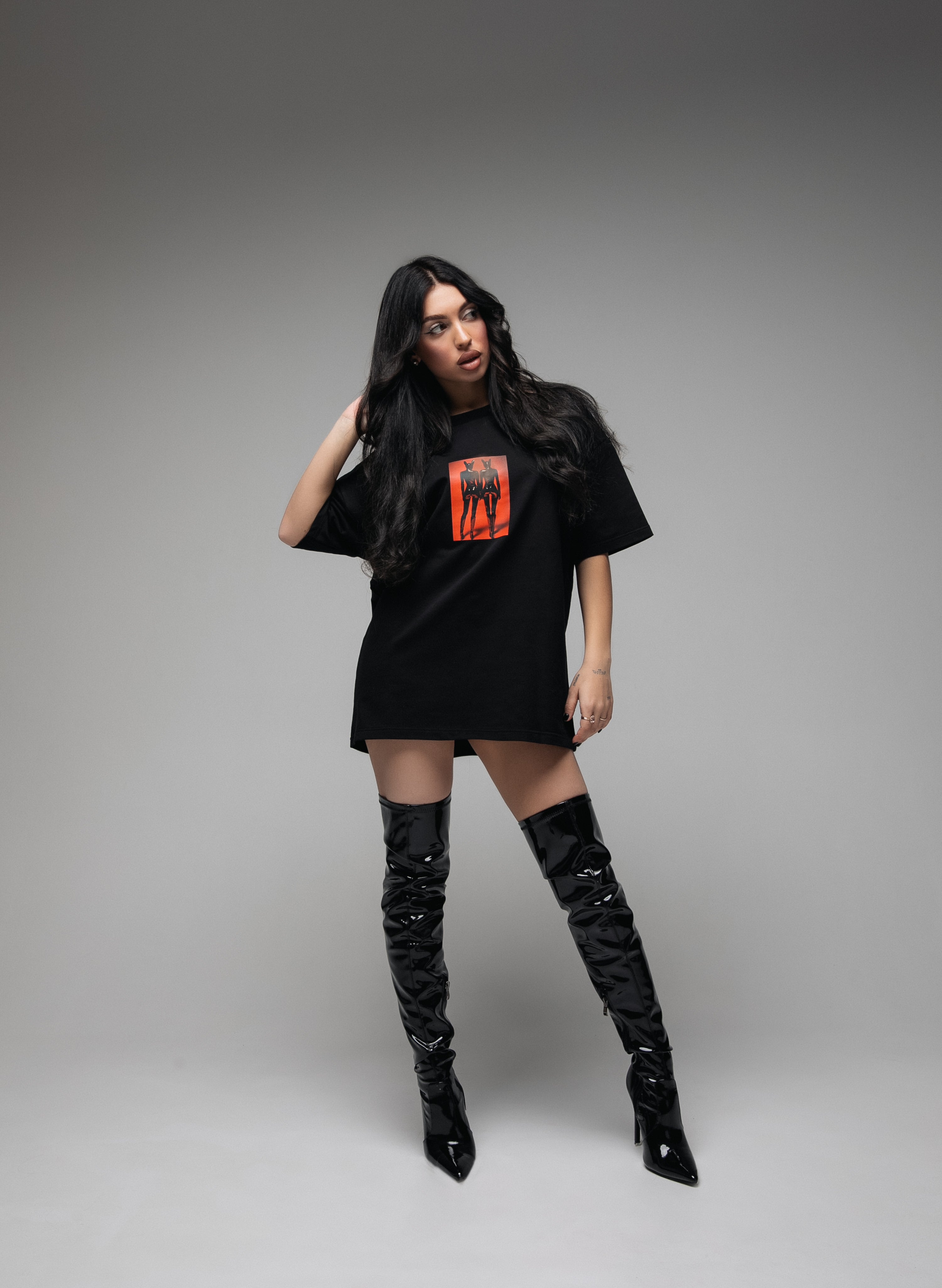 Oversized Black Unisex T-shirt with a Unique Print SHADOW TWINS