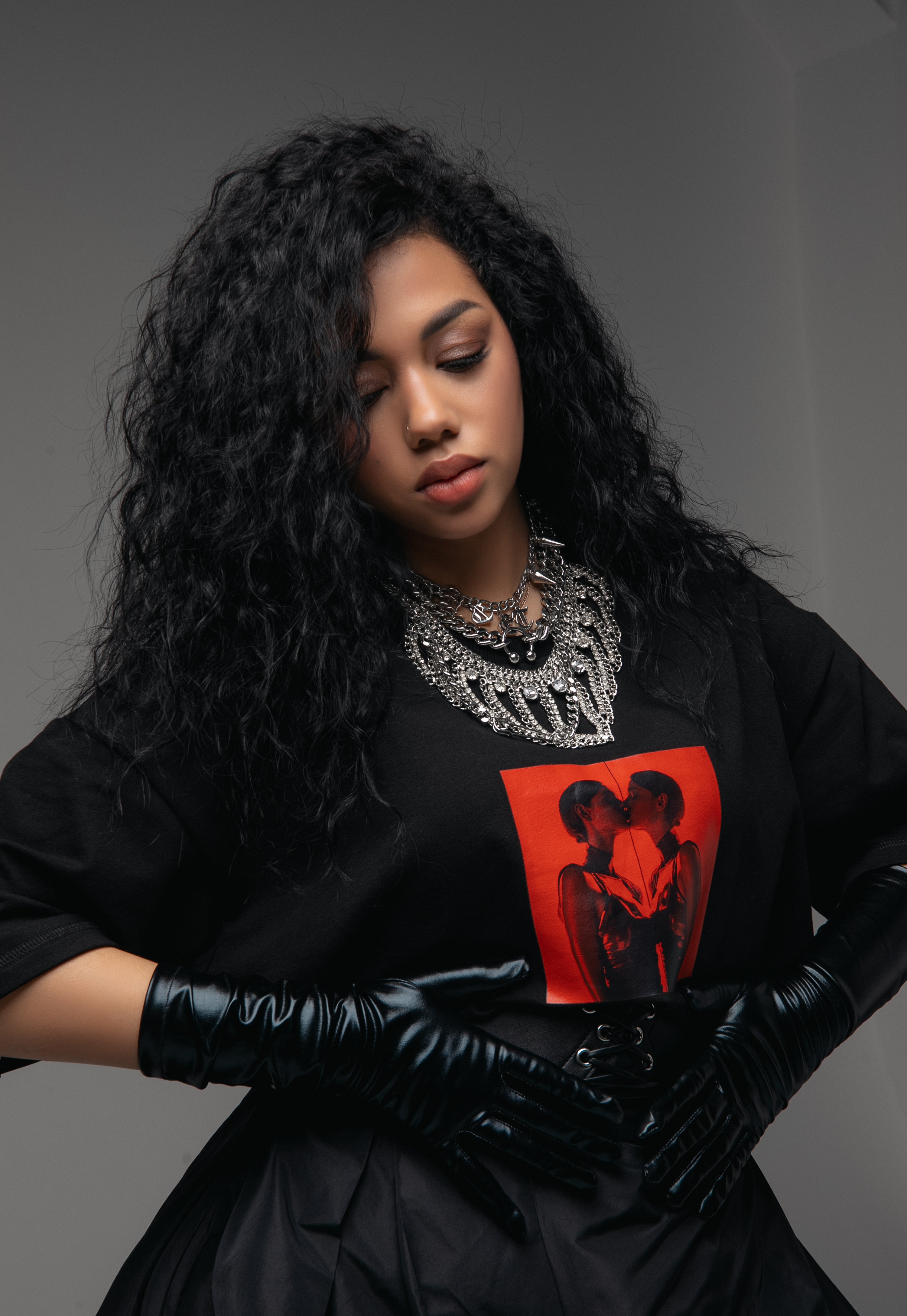 Oversized Black Unisex T-shirt with a Unique Print Mirror Crush