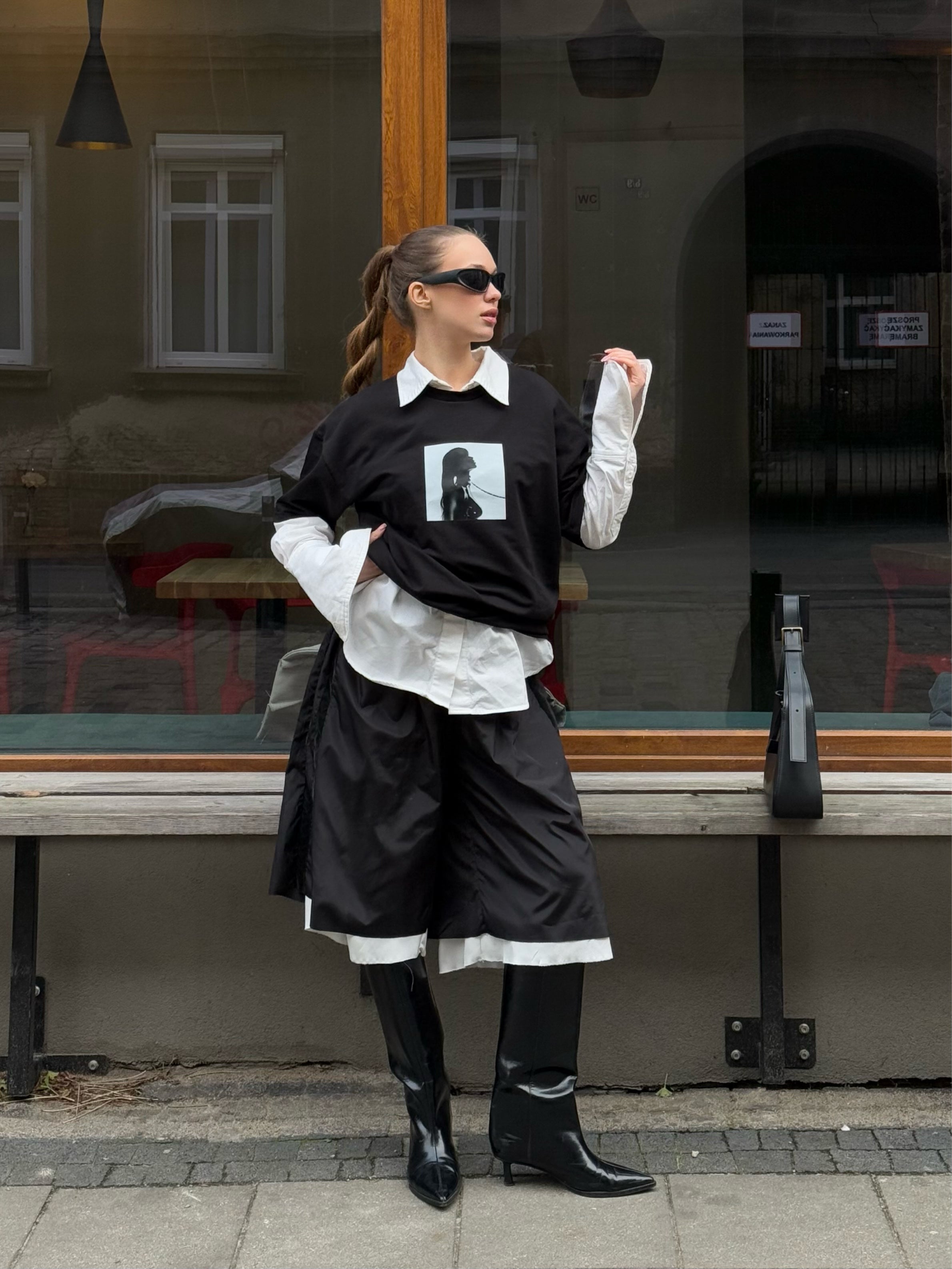 Oversized Black Unisex T-shirt with a Unique Print Power Play
