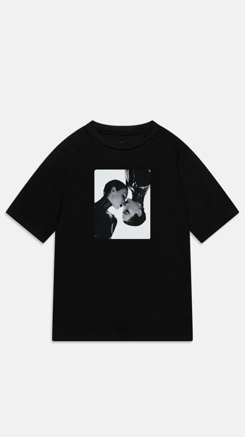 Oversized Black Unisex T-shirt with a Unique Print Sweet Duality